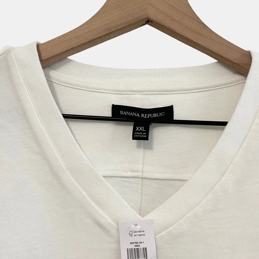 Banana Republic Men's Heavyweight Cotton White VNeck TShirt XXL NWT Quiet Luxury